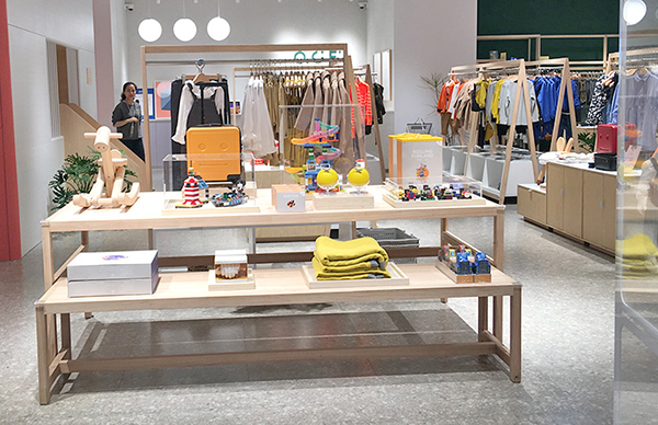 Display Techniques for Clothing Store Shelves