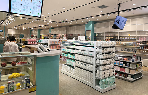The reason for the decrease in foot traffic in boutique department stores and maternity stores