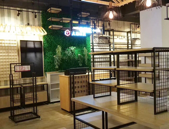 Clever Exhibition Hall